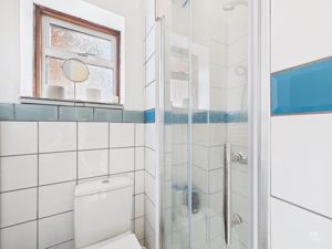 Photo 17- click for photo gallery